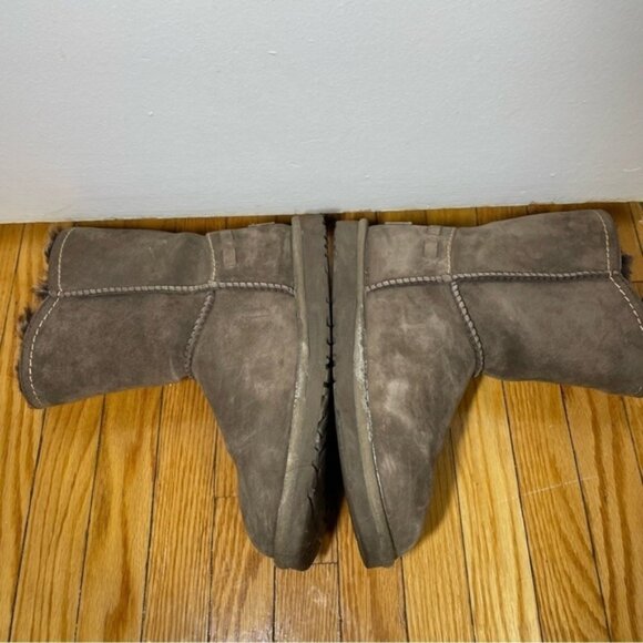 UGG Brown Boots size US 6 - Picture 3 of 13